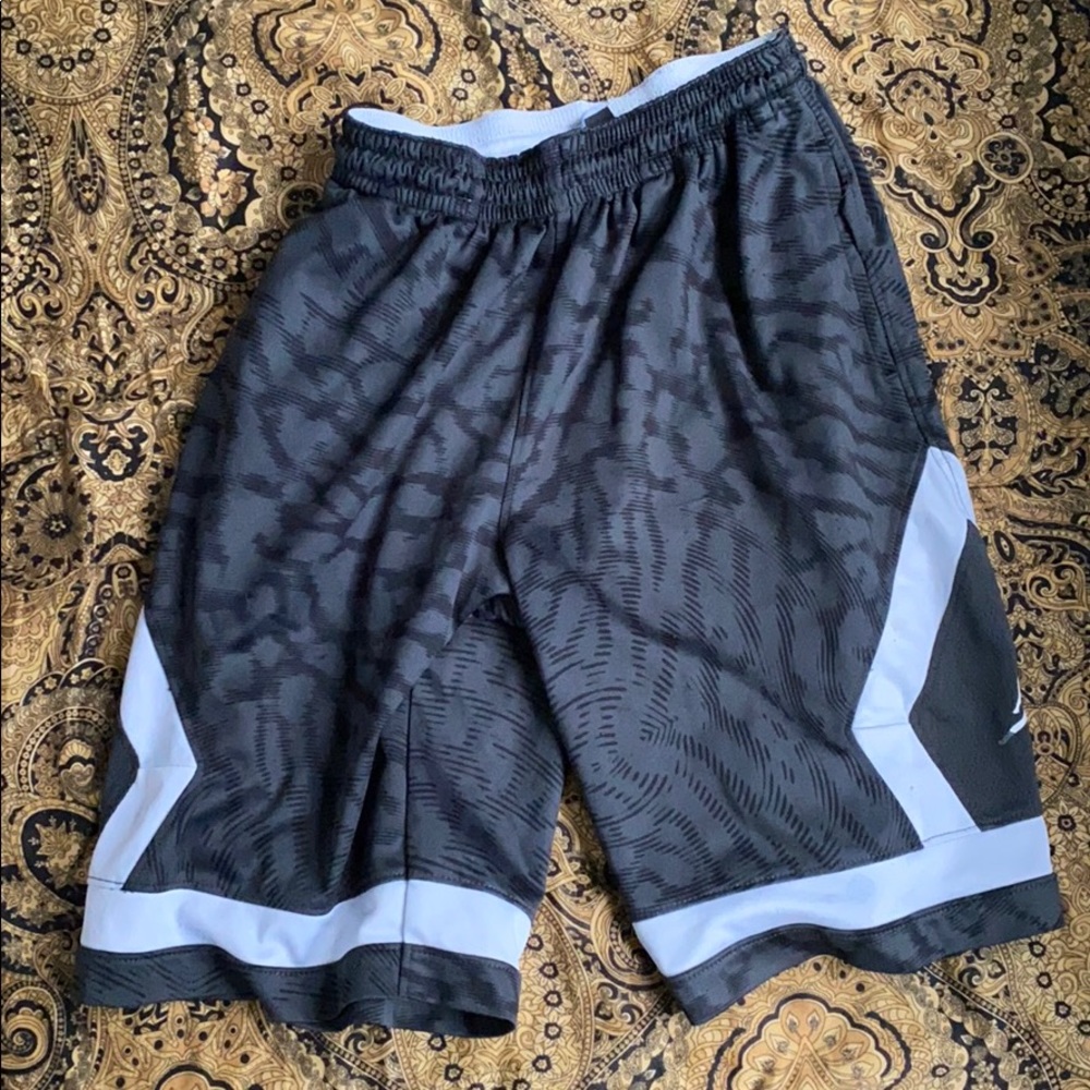 Jordan boys shorts M